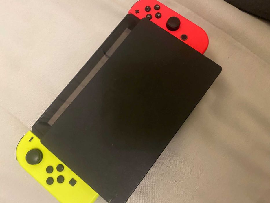 Nintendo Switch + Dock para TV + Joy-Con | Excelente Estado