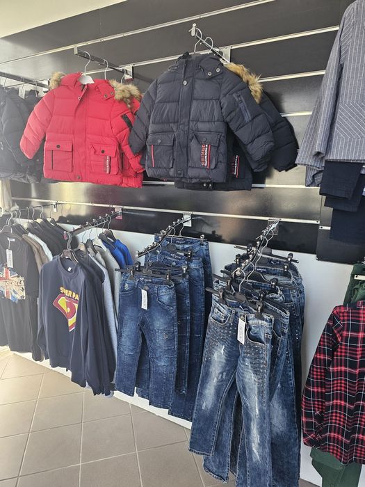 Recheio de loja de roupa