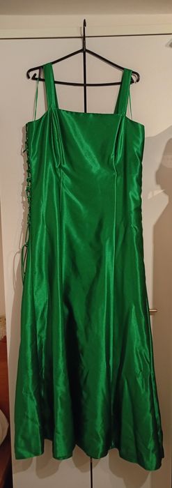 Wieczorowa suknia karnawałowa z szalem