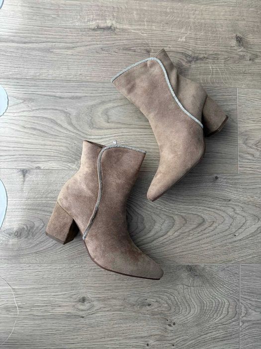 Beżowe botki na słupku, cyrkonie, zapinane na zamek - 39 - 25cm