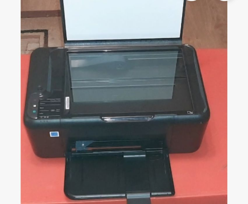 Urzadzenie wielofunkcyjne drukarka skaner ksero hp F2480