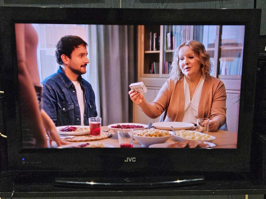 T   telewizor jvc 32 a90bu pilot