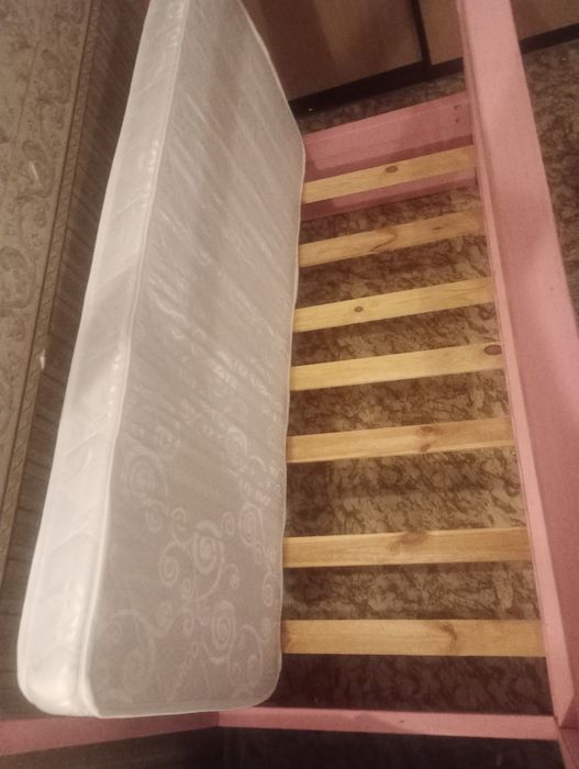 Продам ліжко-домік