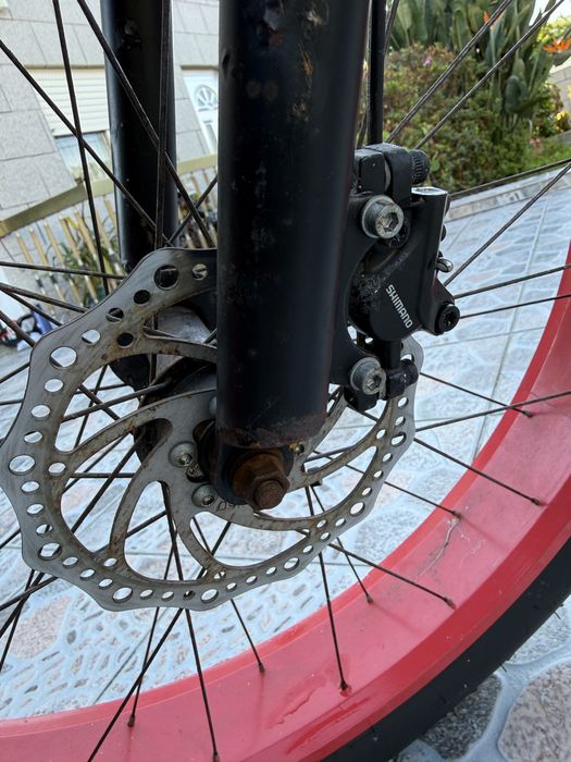 Fat Bike Shimano (Preto/Vermelho) – Ideal para Projeto de Restauro / Peças