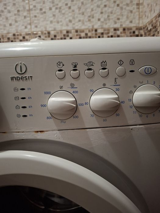 Пральна машина INDESIT