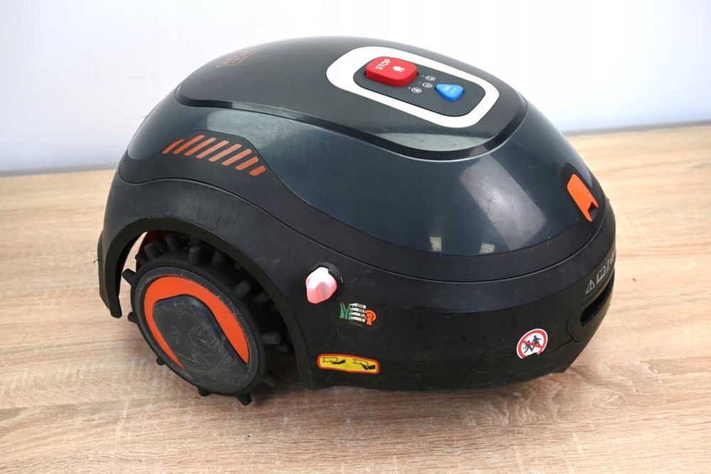 BLACK DECKER BCRMW123 Robot Koszący Kosiarka Automatyczna 700m2