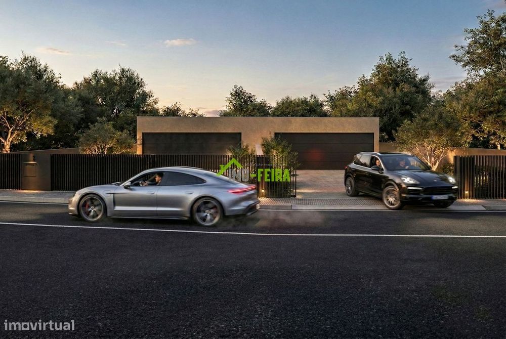 Moradia T3 com jardim e garagem em Fornos
