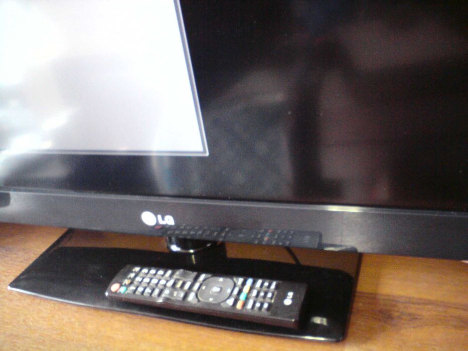 Tv lcd LG 32LD450 32' hdmi, usb, scart eurozłącze, RGB-IN PC, RS-232C ...