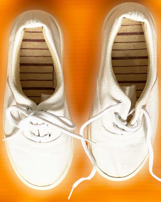 Sapatilhas de Criança em Lona Unissexo Branco, como Novas