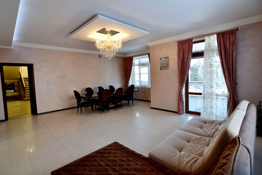 Здам будинок, без %, 380 м², Осокорки, Славутич, КМ Золоче, Вишеньки