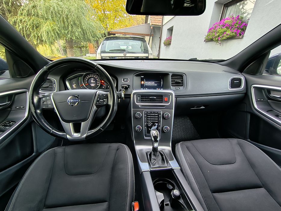 Volvo V60 2.0d 2014r