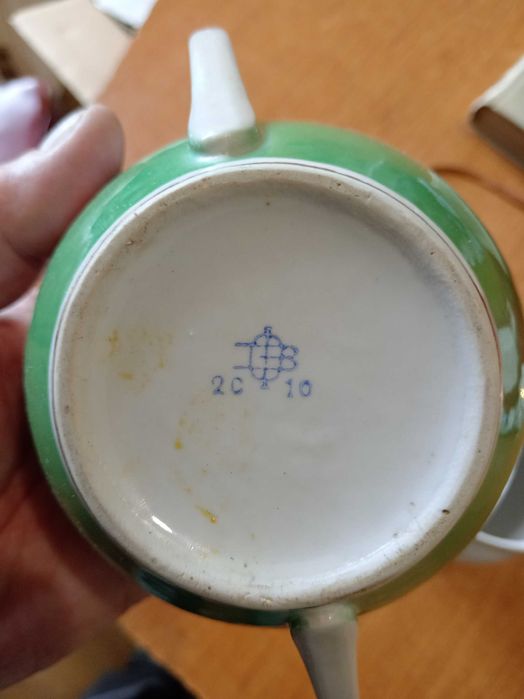 Керамика времён  СССР Сахарница,  заварник.