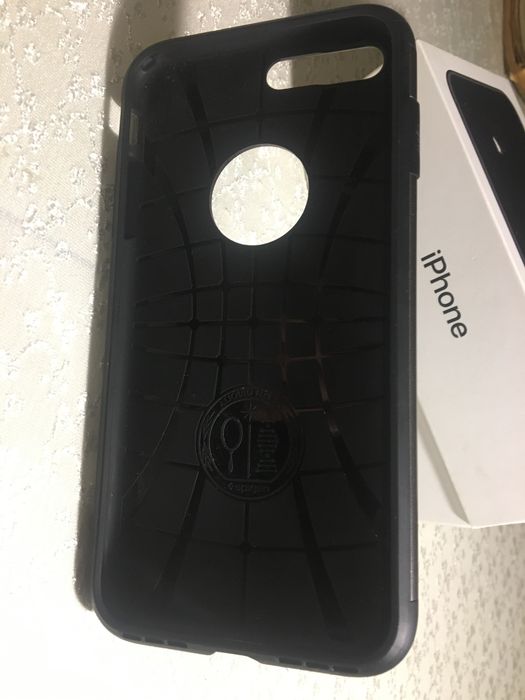 Чехол 7 плюс Spigen