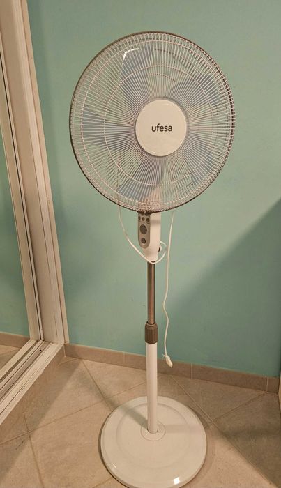 Ventilador de verão automático UFESA, diâmetro 42 cm, cum telecomando