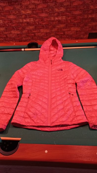 Kurtka pikowana The North Face Thermoball roz S, pachy 46 cm pomarańcz
