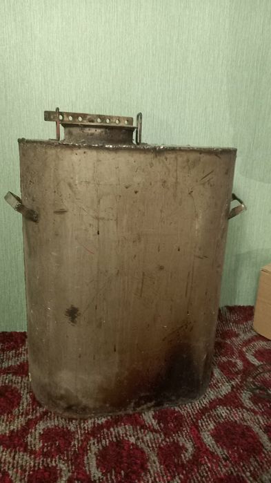 Емкость нержавеющая.