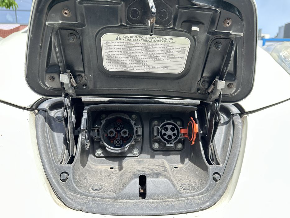 Nissan Leaf 2011, електро, автомат