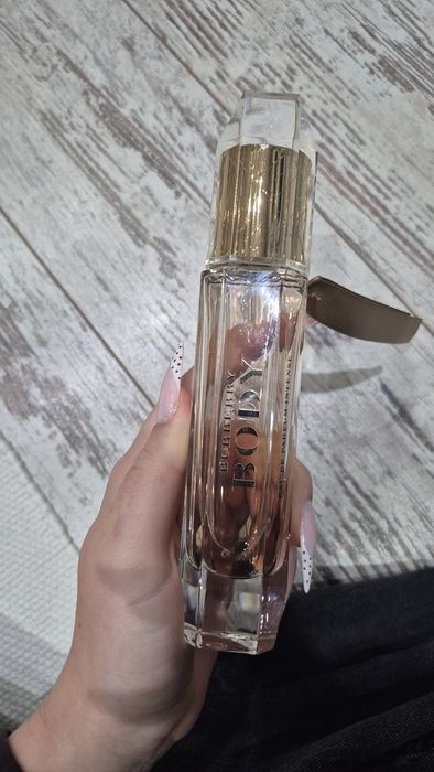 Perfum Burberry body intense
