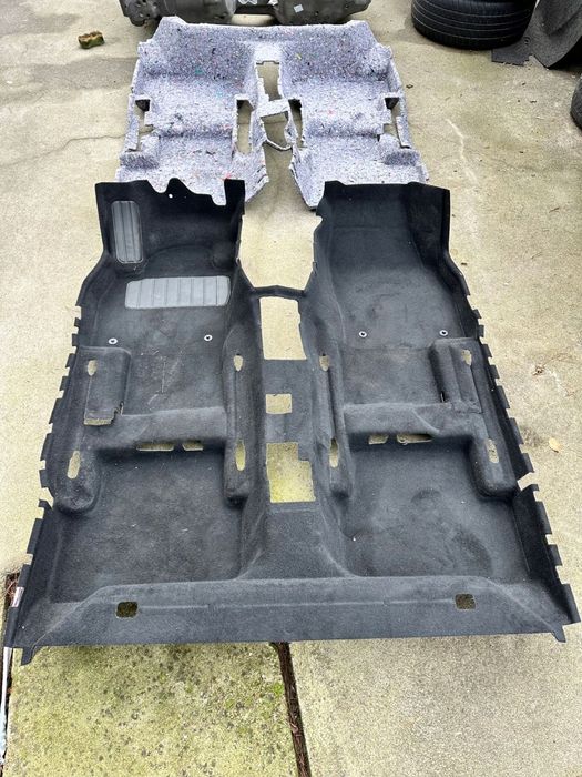 Dywan Wygłuszenie Komplet VW Polo 2G 5 DRZWI 2G1863367A 2G0863919