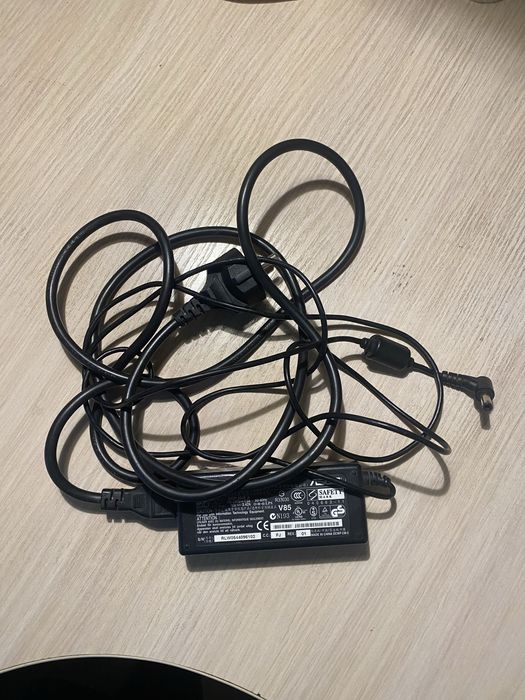 Ноутбук Asus старий