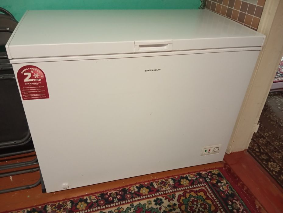 Морозильна камера 300л.