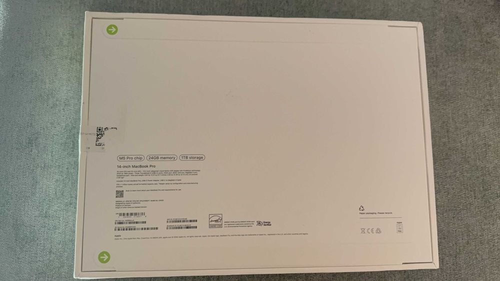 MacBook Pro de 14 polegadas em Preto sideral com processador M5 Pro