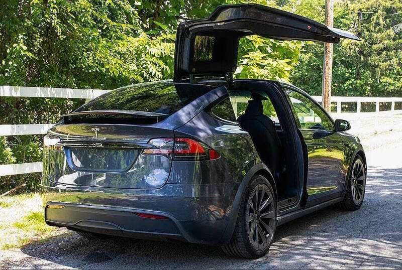 2022 Tesla Model X Plaid
