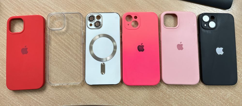 Чохли на Iphone 13