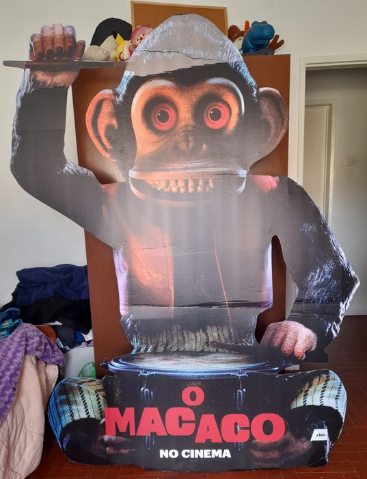 Standee Filme O Macaco