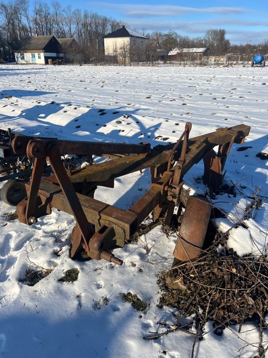 Плуг 3х35 Юмз Мтз