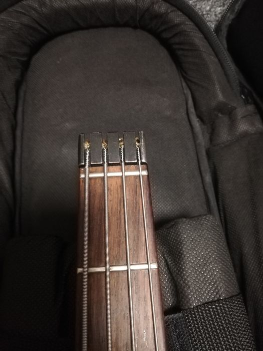 Gitara basowa hohner headless