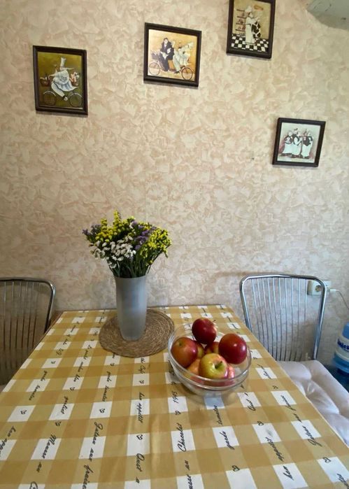 Продажа 2-комнатной квартиры, ул.Калиновая 94,ремонт,безнал,срочно.