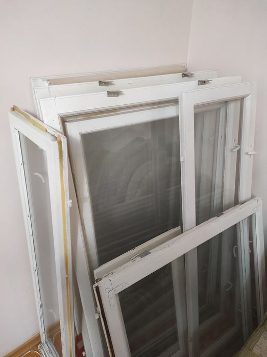 Б/у дерев'яні вікна