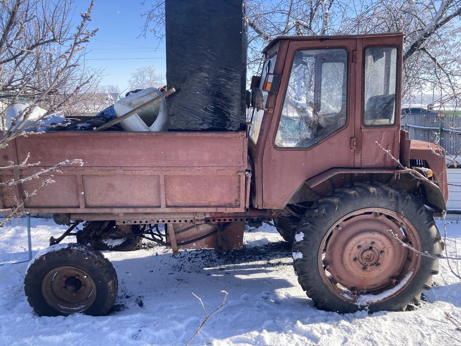 Продам т-16 з документами (переоформлення)