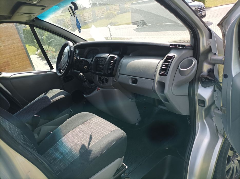 Trafic vivaro long! Klima Holenderka 6 osòb  brygadòwka