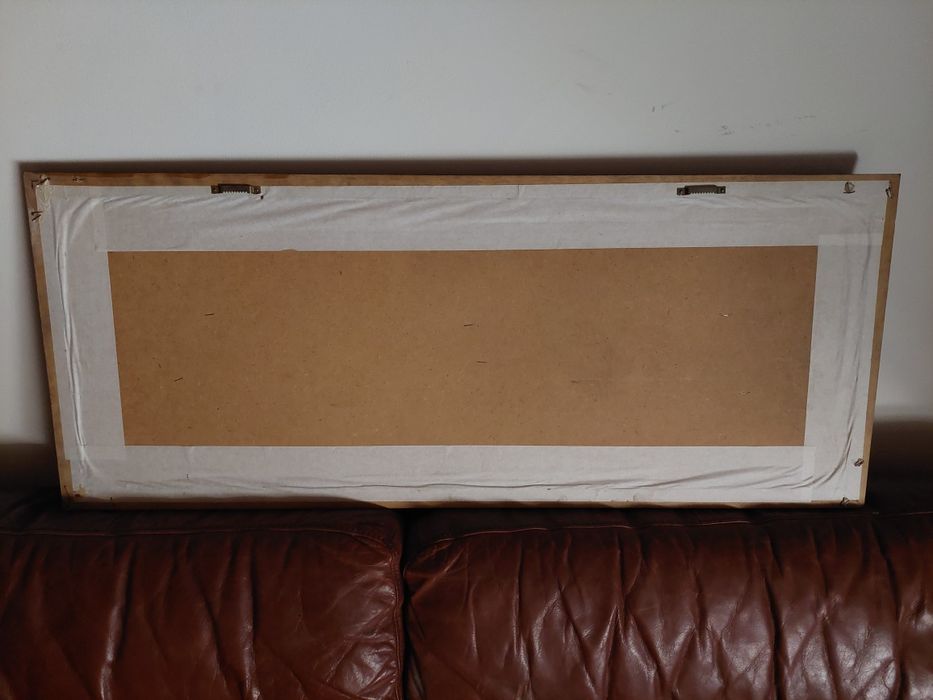 Quadro rectangular em tons de castanho