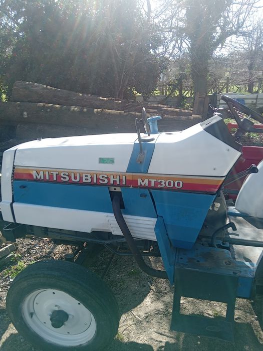 Trator Mitsubishi mt300