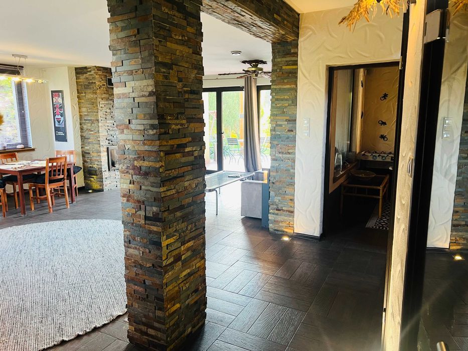 Dom HABIBISPA dla GRUP , 5 sypialni , JACUZZI , SAUNA , jezioro