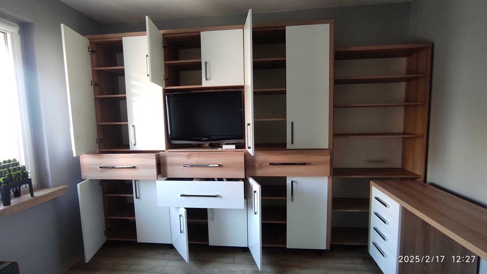 !!! Meblościanka z miejscem na TV + biurko !!!