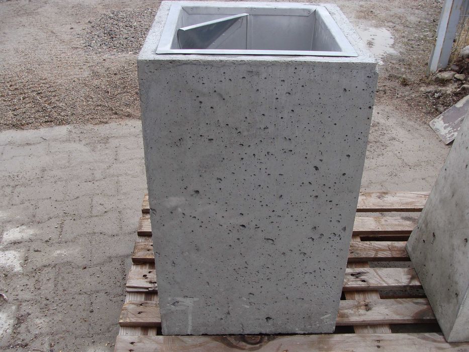 Kosz na śmieci betonowy 40x40x65, beton architektoniczny, szary