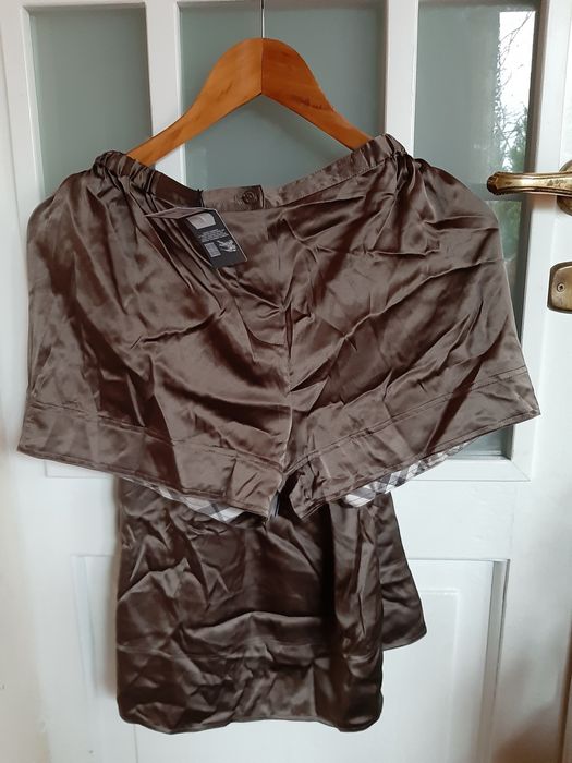 Burberry koszulka+spodenki silk 100%oryg nr seryjny