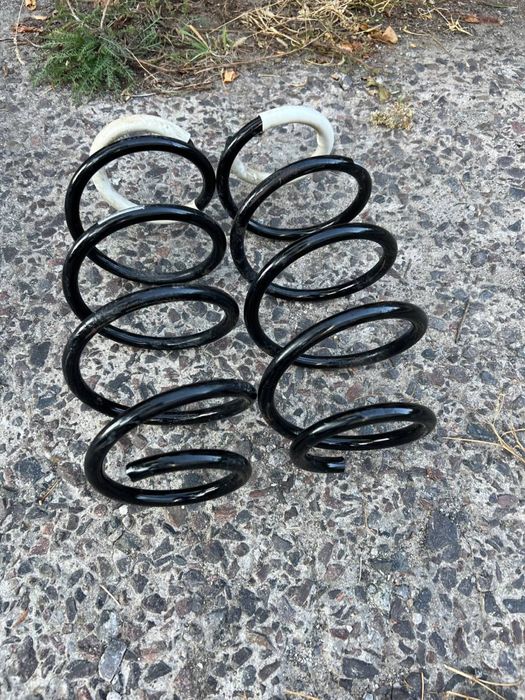 Пружини передні мерседес Віто