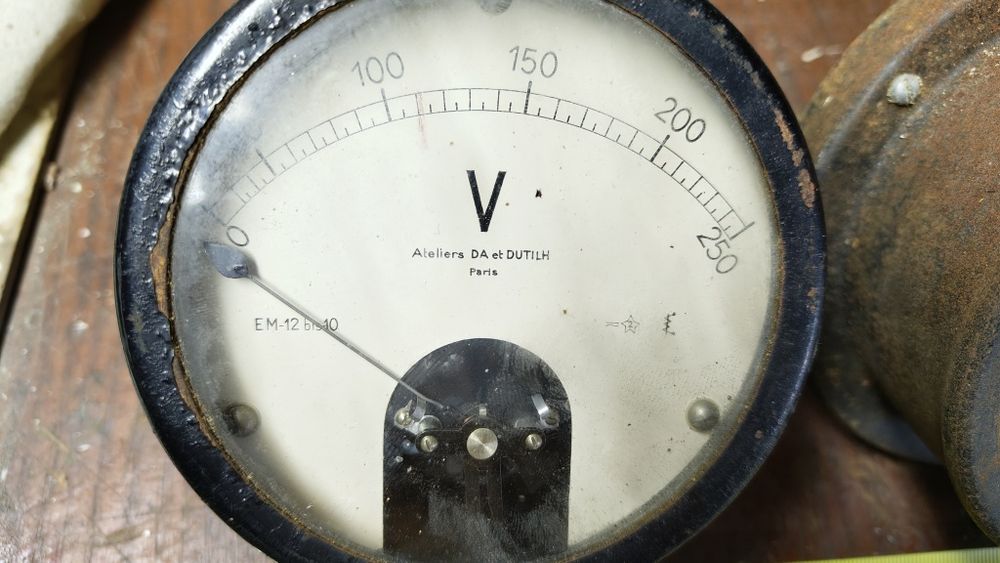 Voltímetro e amperímetro de navio de pesca 1939