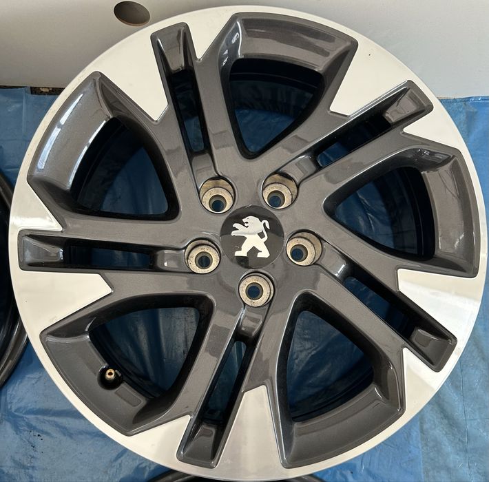 161 Felgi Peugeot R 17 5x108 otwór 65 Bardzo Ładne