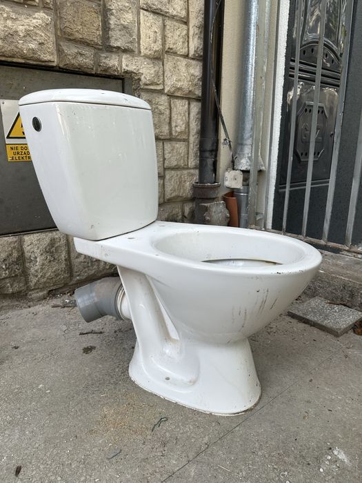 Kompakt WC sedes kibel, na budowe