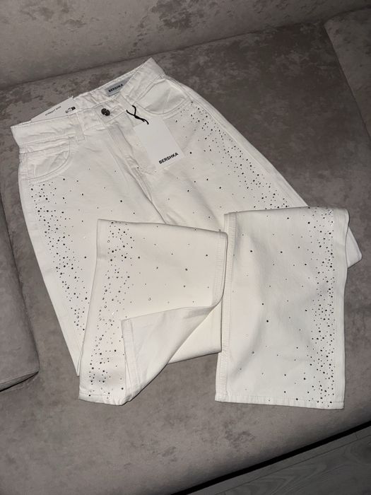 32, 34, 36, 38, 40, 42 джинси bershka straight зі стразами, білі джинси, прямі джинси, трендові джинси, блискучі джинси, джинси бершка, стильні джинси