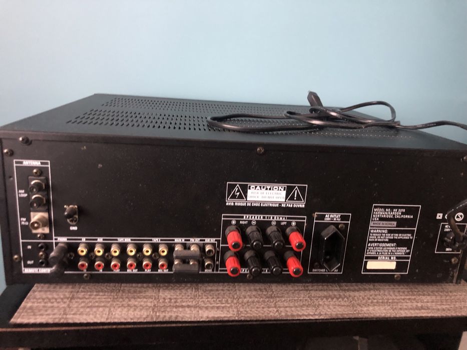 Amplituner  HARMAN  KARDON 3370