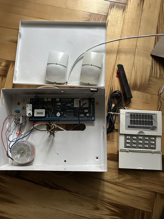 Охоронна сигналізація ІНТЕГРАЛ-04-GSM