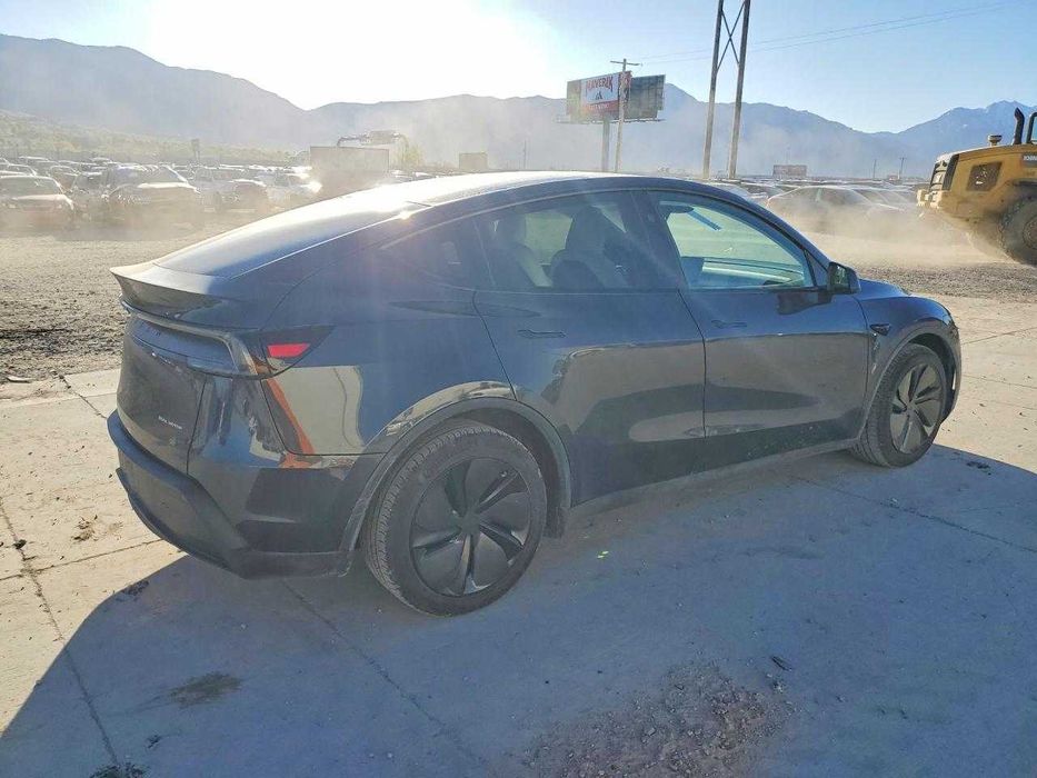 2026 Tesla Model Y Juniper