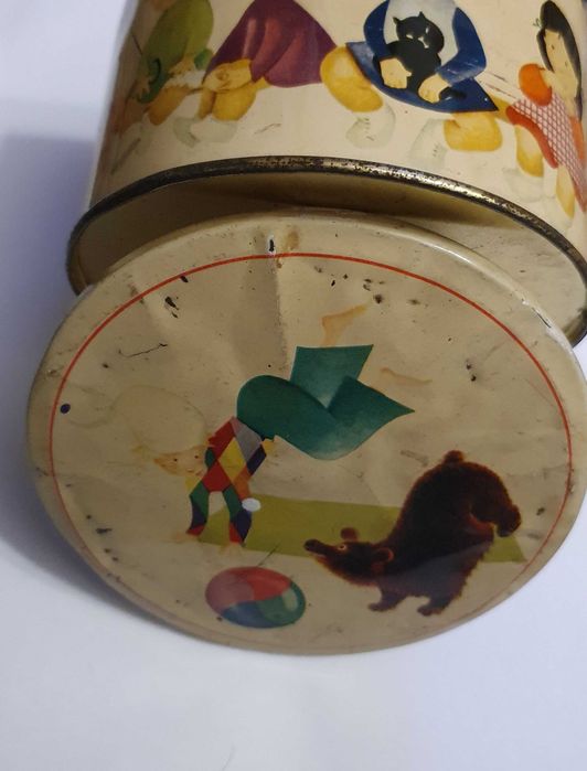 Belíssima caixa / lata muito antiga e rara, com motivos infantis